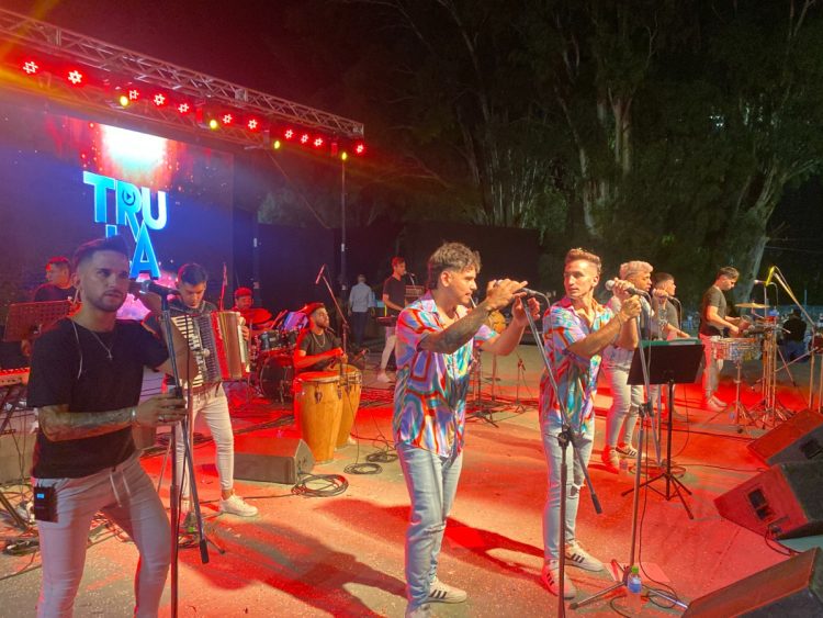 Unas 8 mil personas concurrieron a los carnavales de Las Varillas