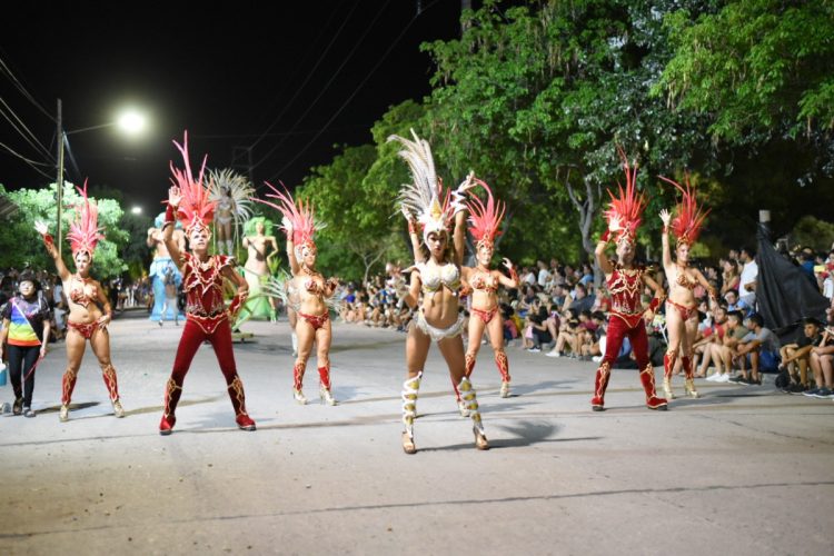 Unas 8 mil personas concurrieron a los carnavales de Las Varillas