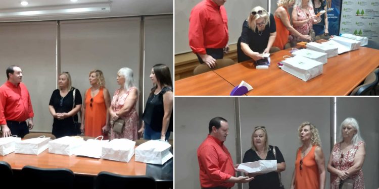 La Cooperativa entregó libros a la  Biblioteca Popular Sarmiento