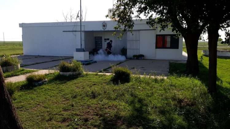 Desinfección en escuelas previa al iniciode clases
