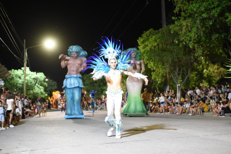 Unas 8 mil personas concurrieron a los carnavales de Las Varillas