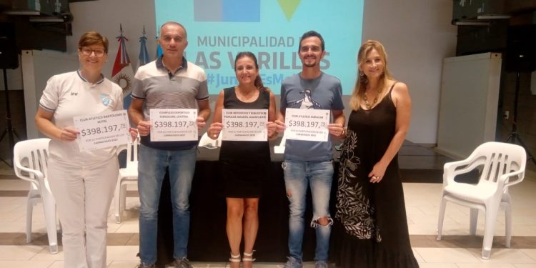 Entregaron a los clubes la ganancia de la recaudación de los carnavales