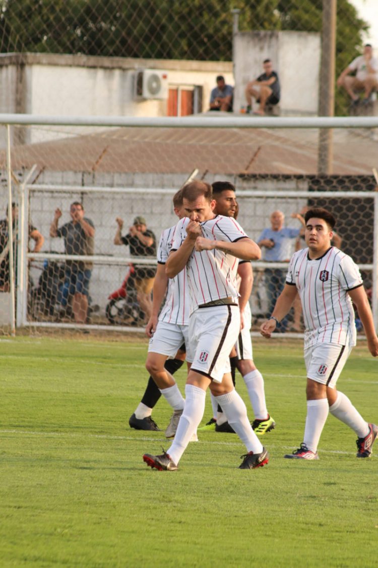 Fútbol  Provincial: Almafuerte goleó y pasó a cuartos de final