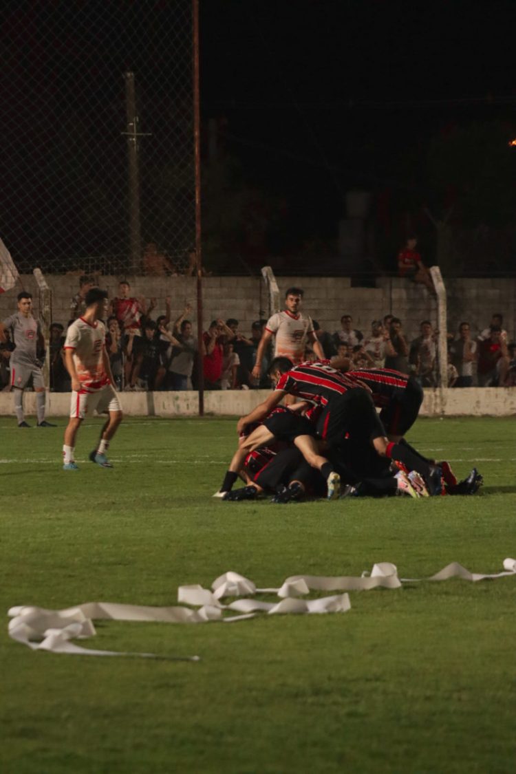 Almafuerte, dueño del superclásico varillense