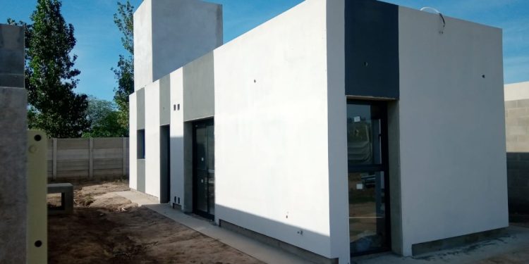 Avanza la construcción de viviendas en el loteo Aires del Este