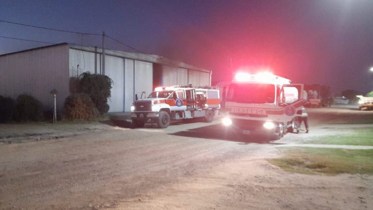 Ardió en el Sector Industrial Planificado un acoplado cargado con carbón