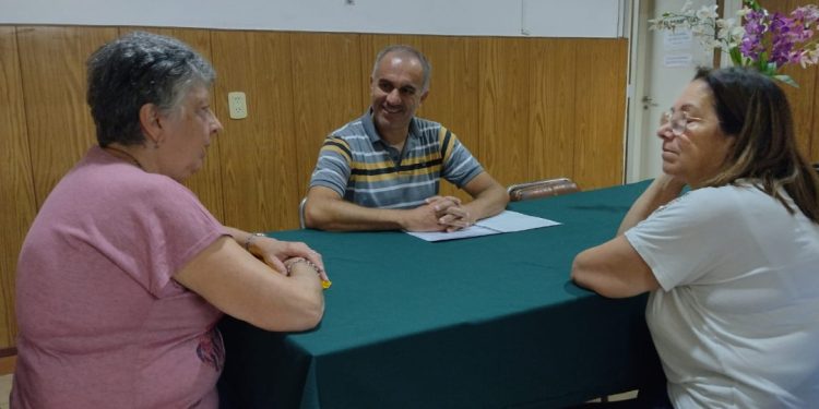 Firma de convenio entre la Municipalidad y el Centro de Jubilados