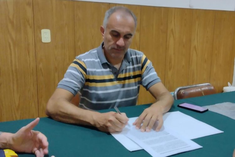 Firma de convenio entre la Municipalidad y el Centro de Jubilados