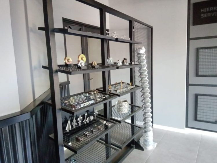 Lucaal inauguró un moderno y completo show room