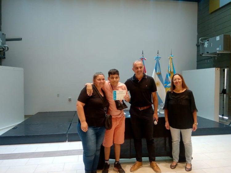 Entregaron pensiones no contributivas a personas con discapacidad