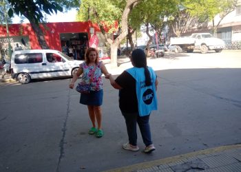 Repartieron volantes para explicar la medida de fuerza de los maestros provinciales