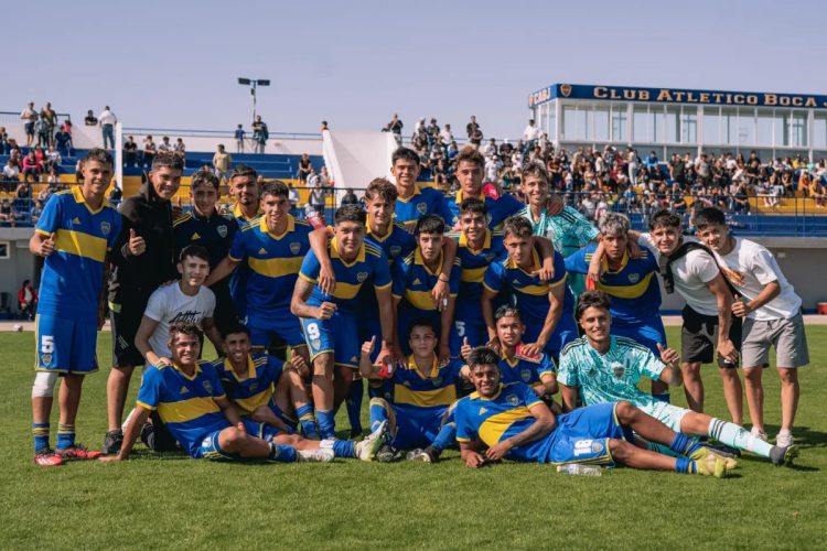 Camilo Salamanca: arco invicto en Boca que arrasó a River en el superclásico de inferiores.
