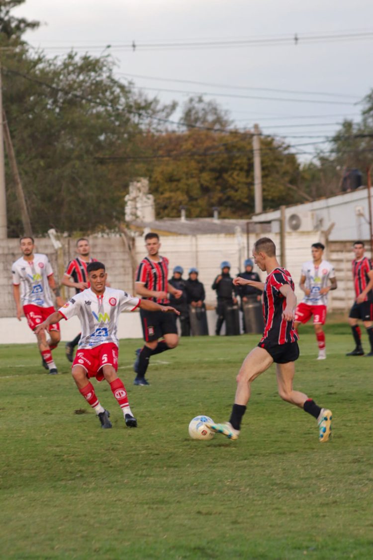 Provincial de Fútbol:  se lo llevó Alumni, pero pudo ser para cualquiera