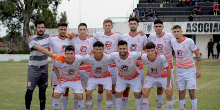 Fútbol Regional: primera victoria de Huracán y empate de Mitre
