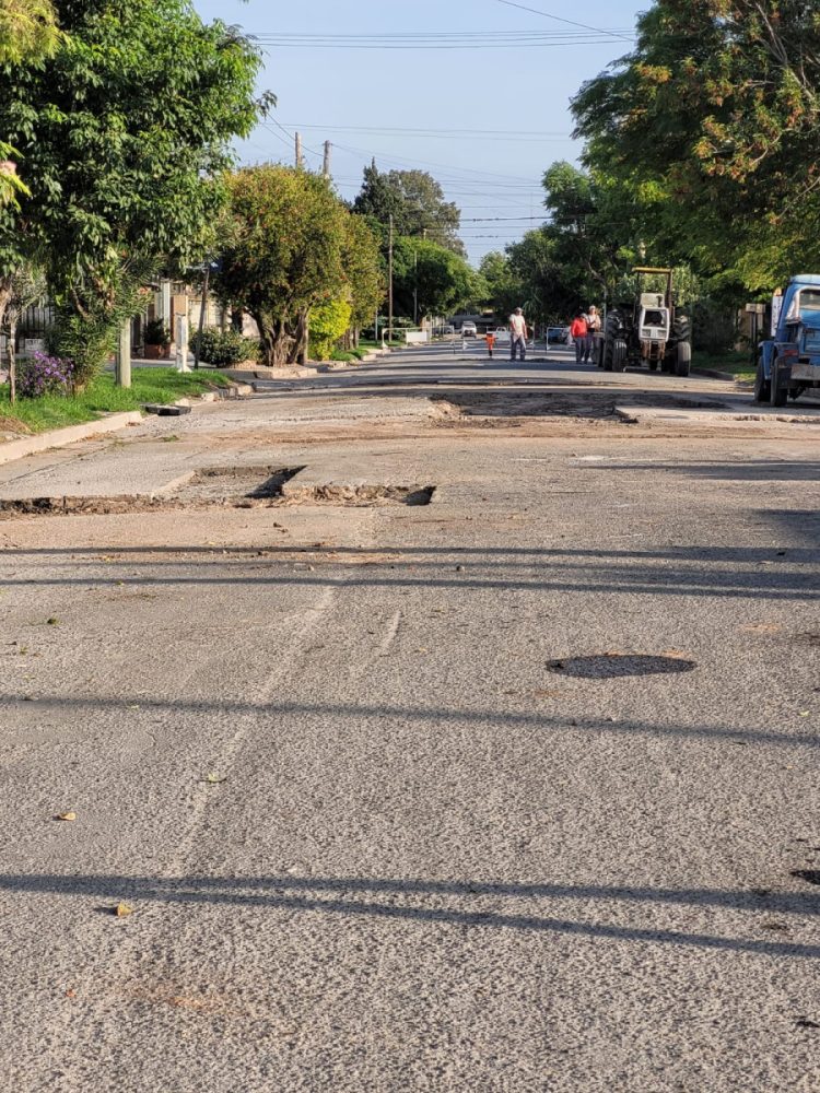 Bacheo de calles en distintos puntos de la ciudad