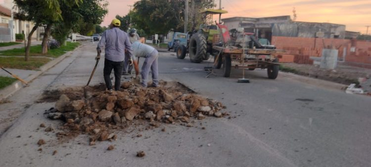 Bacheo de calles en distintos puntos de la ciudad