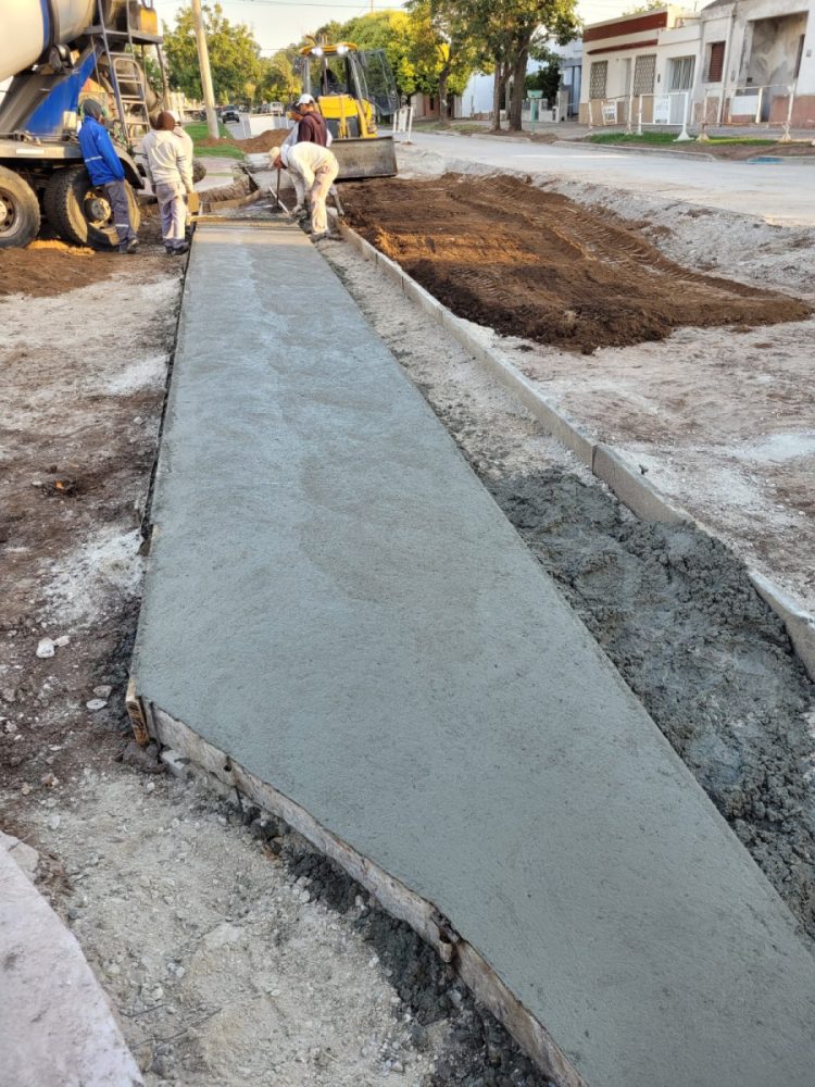 Bacheo de calles en distintos puntos de la ciudad