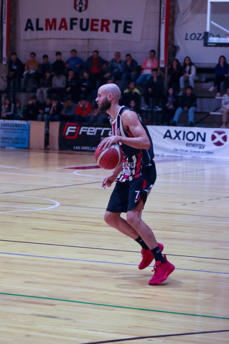 Liga Federal de Básquetbol: Almafuerte bajó al puntero