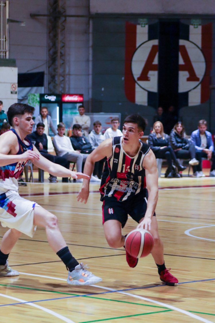 Liga Federal de Básquetbol: Almafuerte bajó al puntero
