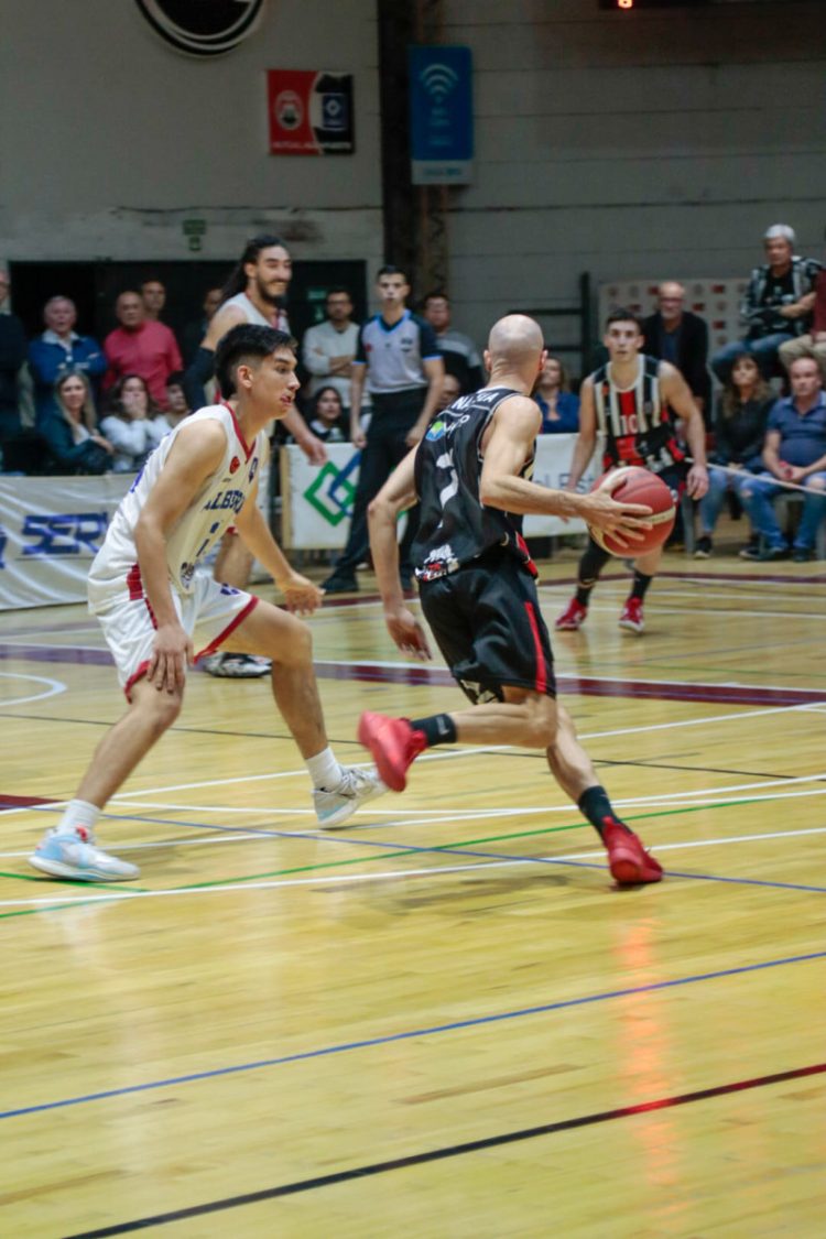 Liga Federal: Almafuerte ganó el primer chico