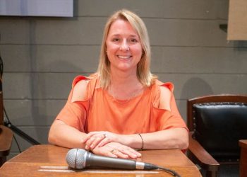 “Gobernar nuestra ciudad sería una hermosa responsabilidad”, dijo Cecilia Baldrich