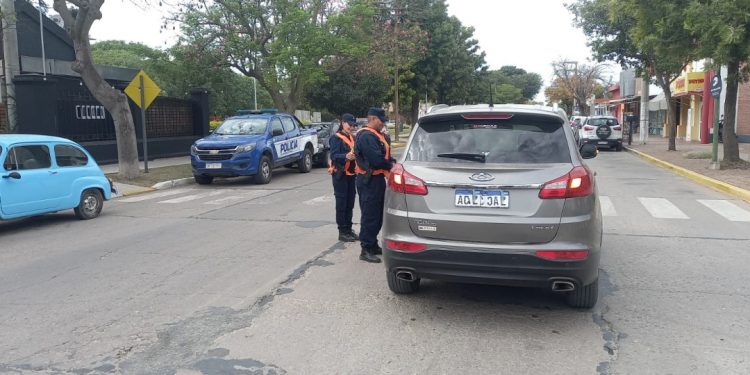 “Si se te prenden las luces, evitás una multa”