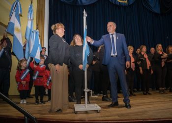La celebración del 25 de mayo se realizó en el Cine Teatro Colón