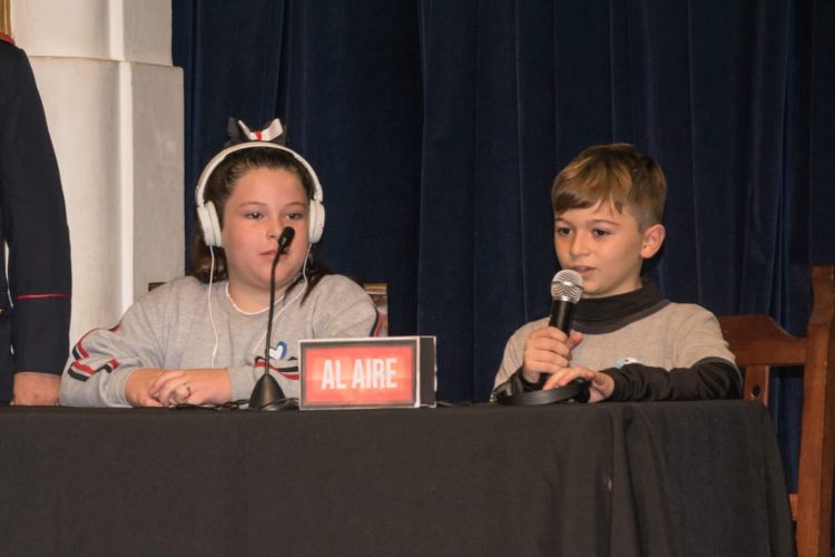 La celebración del 25 de mayo se realizó en el Cine Teatro Colón