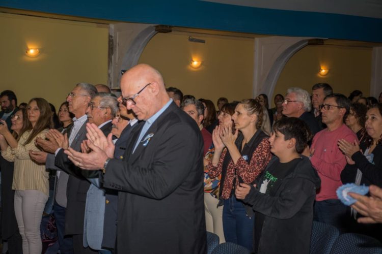 La celebración del 25 de mayo se realizó en el Cine Teatro Colón