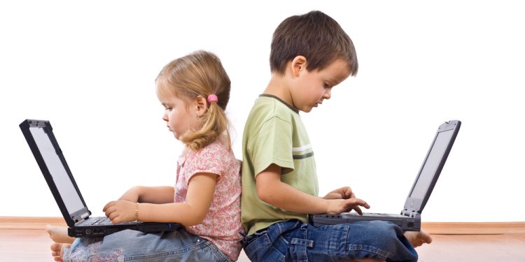 Charla sobre “Infancias Actuales: cómo acompañar desde una autoridad afectiva” (audio de la entrevista)