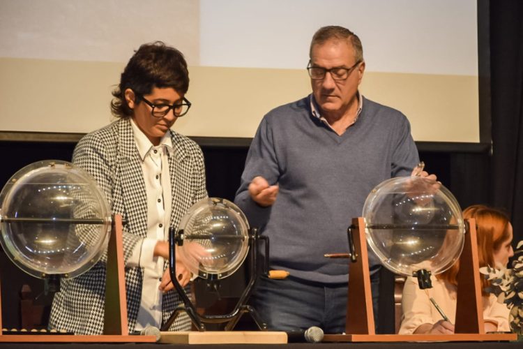 Ganadores de las veinte viviendas de loteo Aires del Este