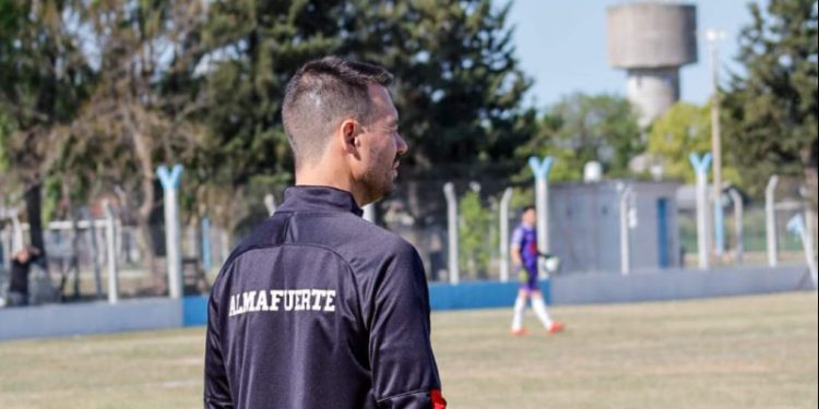 Vietto dejó de ser el D.T. de Almafuerte