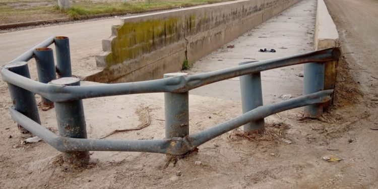 Trabajos de mejoramiento en el canal de calle Independencia
