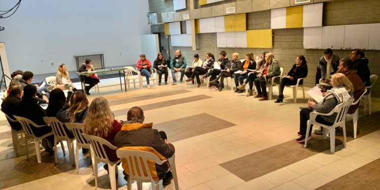 Importante presencia de instituciones en la primera reunión por la Fiesta de las Colectividades