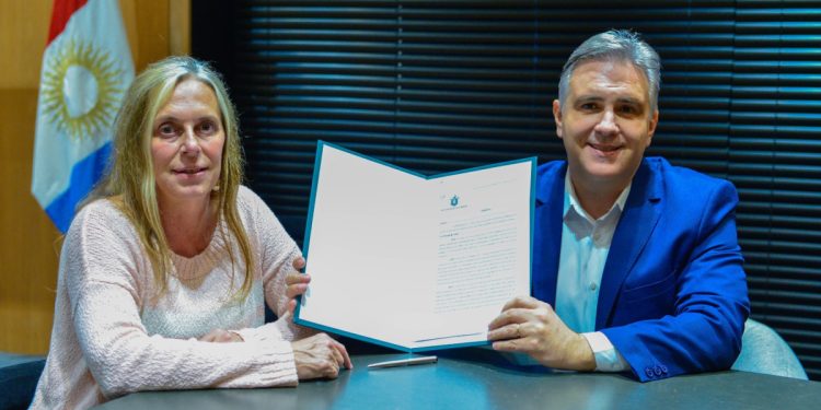 Narcotest: Llaryora reglamentó la ordenanza que exige controles de consumo de drogas ilegales a funcionarios municipales de la Capital