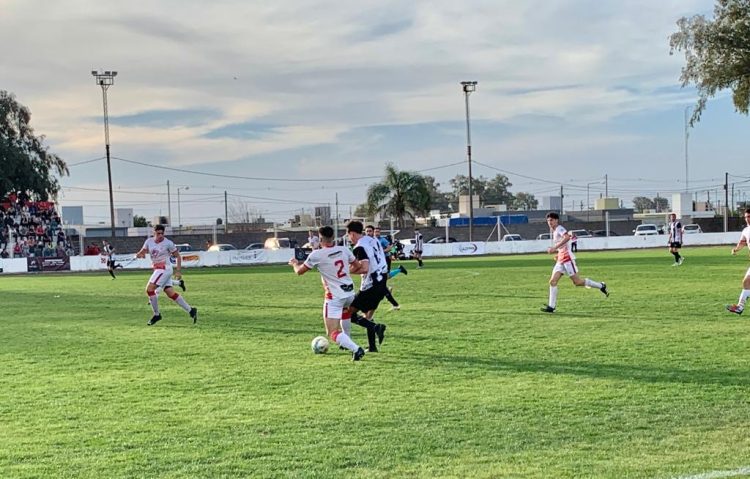 Fútbol Regional: primera victoria de Mitre en el torneo
