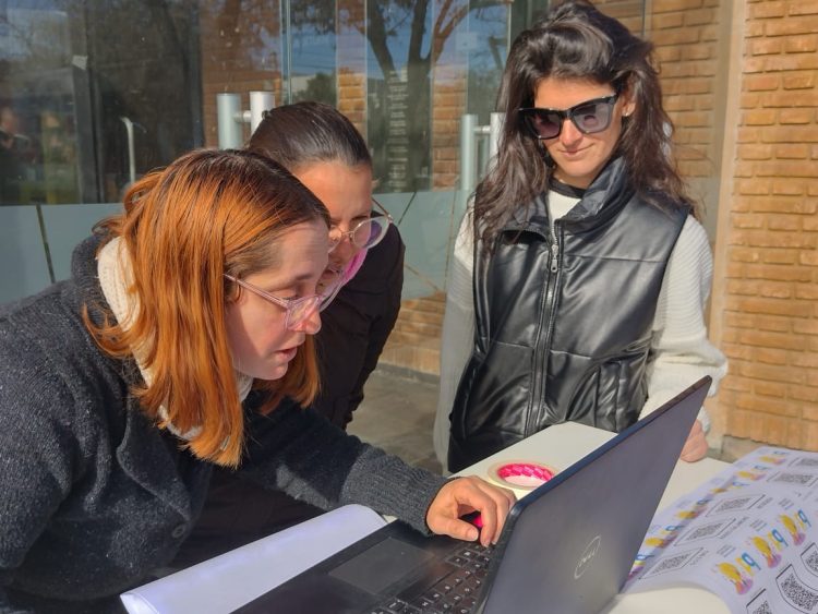 Instalaron un “Punto Voto” en el ingreso a la municipalidad