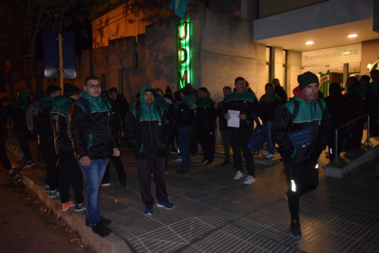 Importante acatamiento al plan de lucha de la UOM en Las Varillas y zona