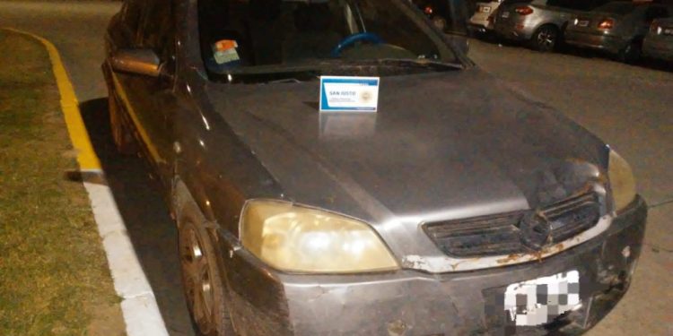Secuestraron un vehículo en calle Lavalle