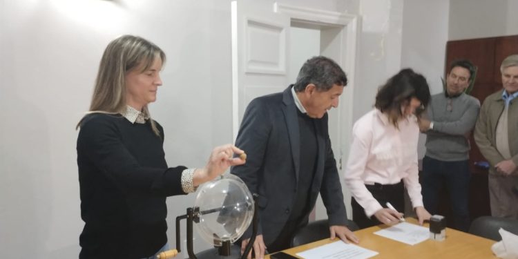 Se sorteó la ubicación para la Boleta Única de las elecciones municipales