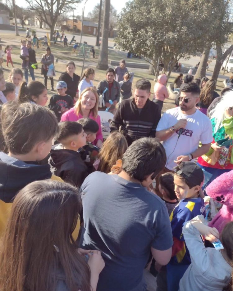 Festejos Día del Niño en Plaza 25 de Mayo
