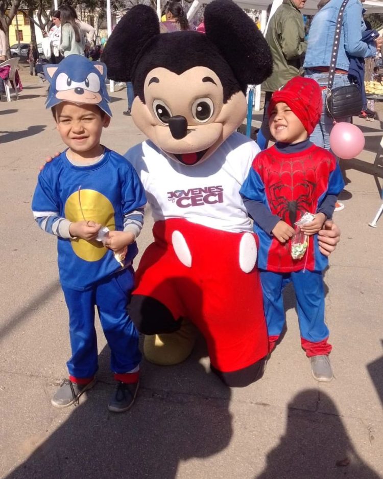 Festejos Día del Niño en Plaza 25 de Mayo