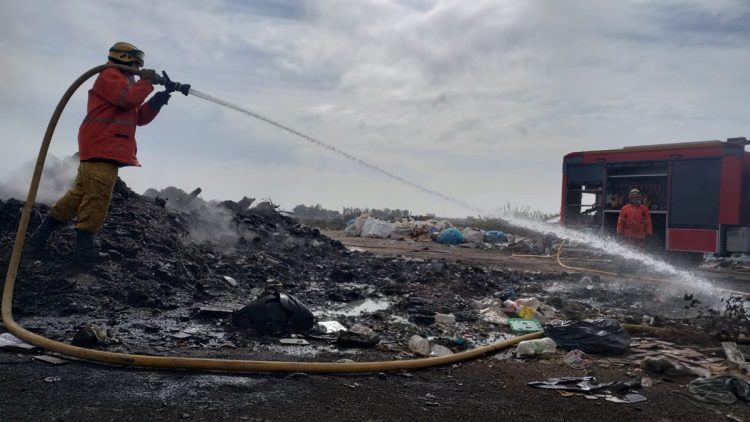Arde nuevamente el Basural Sur (ampliación)