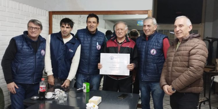 Reconocimiento a deportistas varillenses