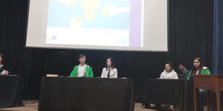 Primera sesión pública  del Concejo Deliberante Juvenil