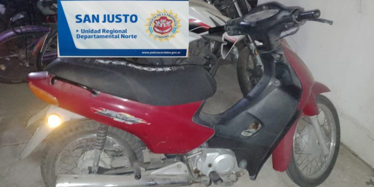 La Policía recuperó una moto que había sido robada momentos antes