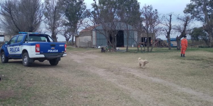 Sofocaron incendio en un campo de El Arañado