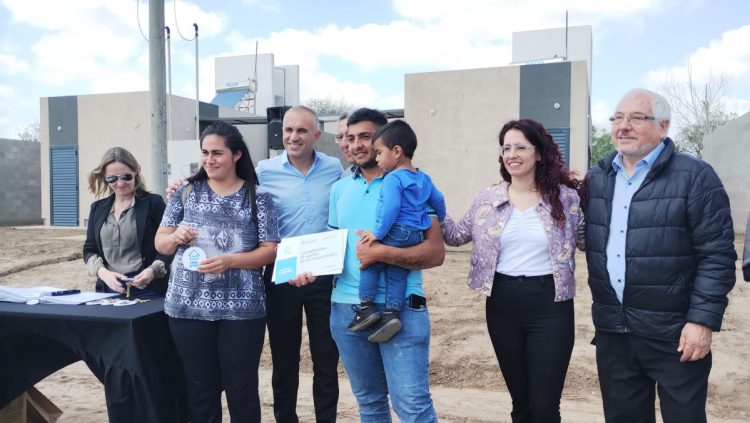 Entregaron las 20 viviendas del loteo “Aires del Este”