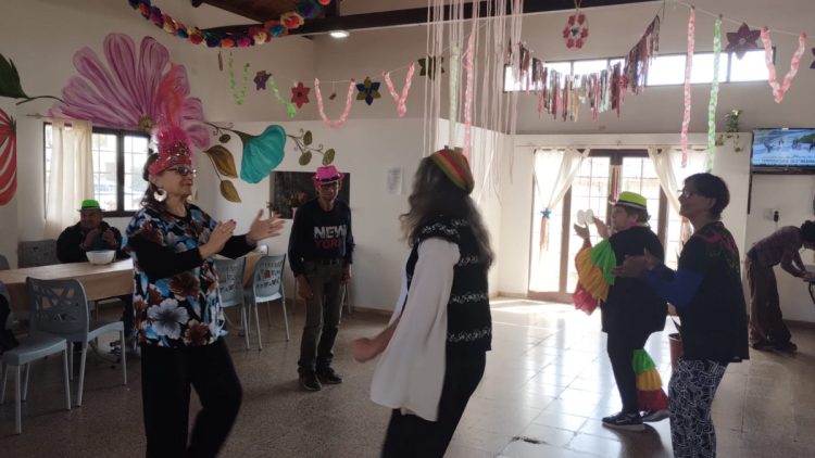 Festejo de  la llegada de la Primavera en el Hogar de Día