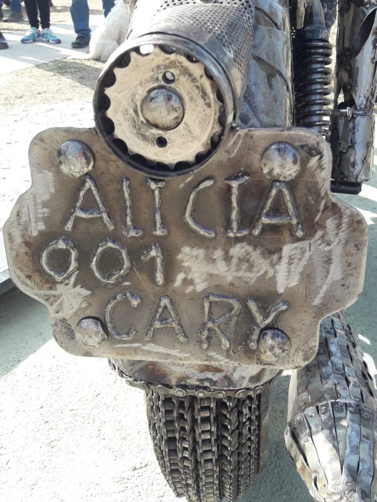 Inauguraron el Monumento al Motero en Alicia